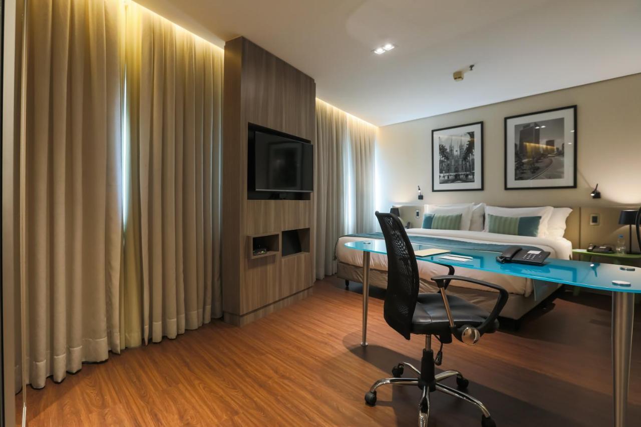 Radisson Vila Olimpia São Paulo Luaran gambar A room at the hotel