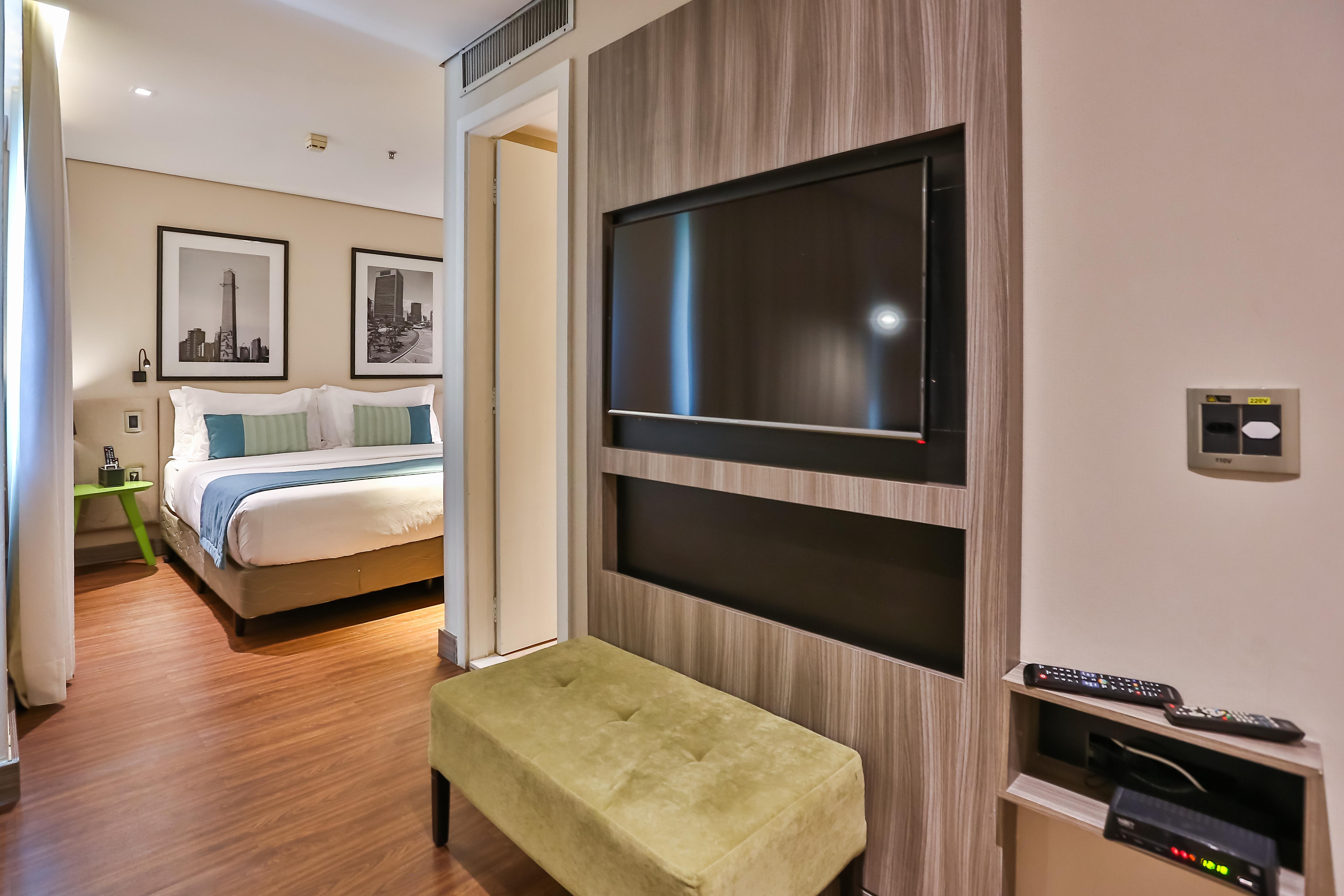 Radisson Vila Olimpia São Paulo Luaran gambar A room at the hotel