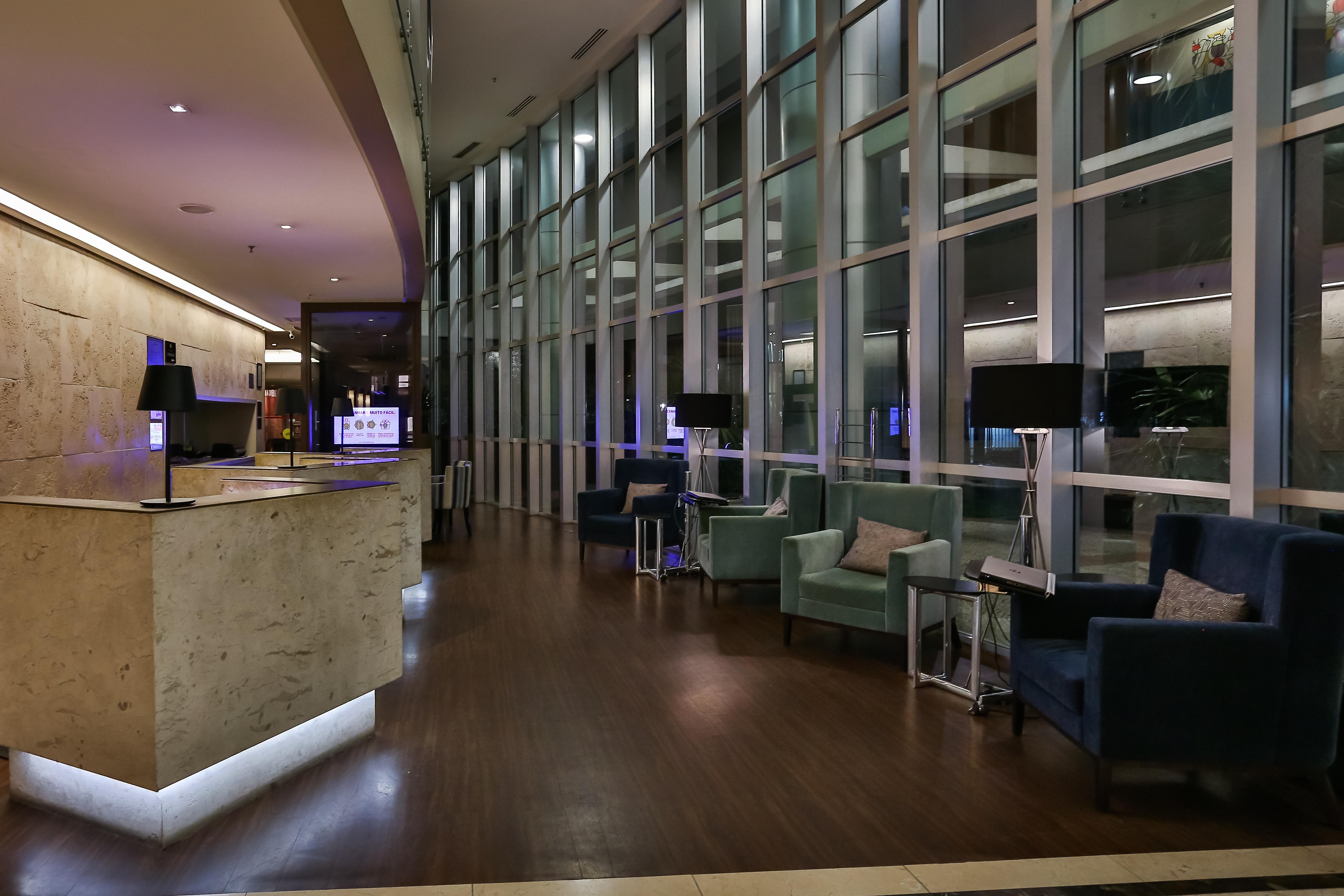 Radisson Vila Olimpia São Paulo Luaran gambar The lounge at the airport