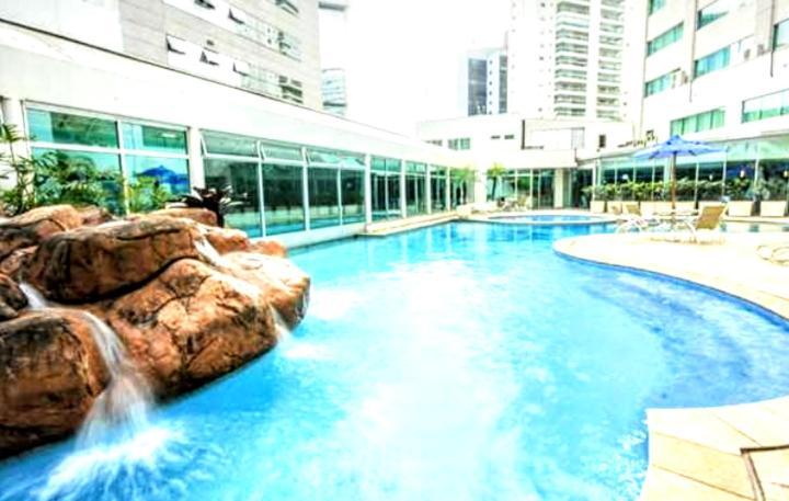 Radisson Vila Olimpia São Paulo Luaran gambar Swimming pool