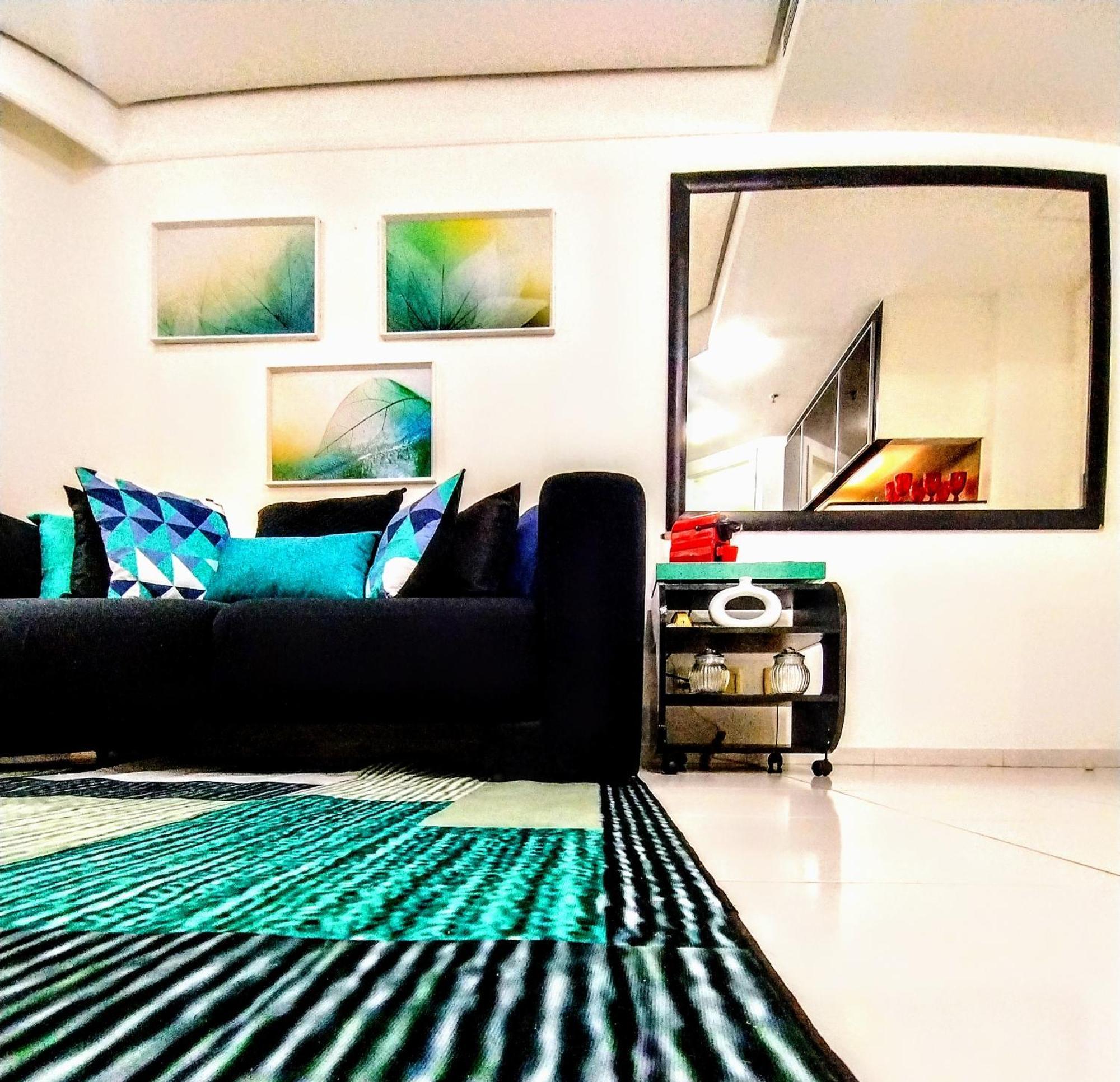 Radisson Vila Olimpia São Paulo Luaran gambar A living room in a condominium
