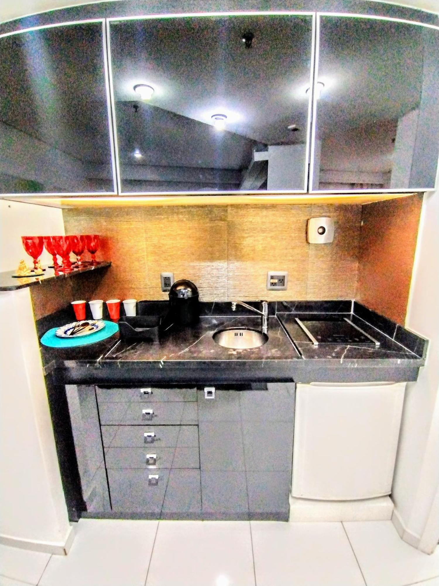 Radisson Vila Olimpia São Paulo Luaran gambar A typical kitchen