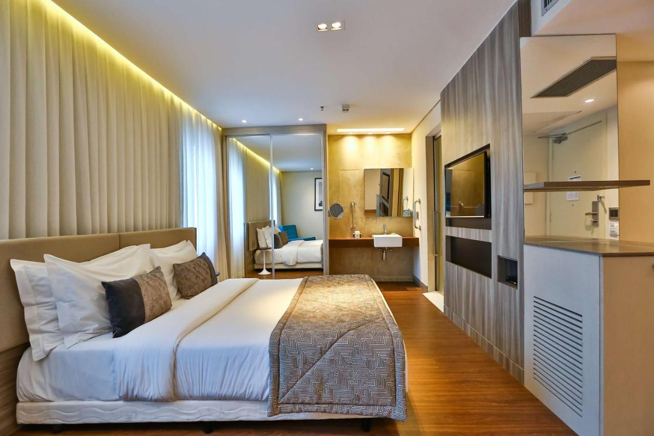 Radisson Vila Olimpia São Paulo Luaran gambar A room at the hotel