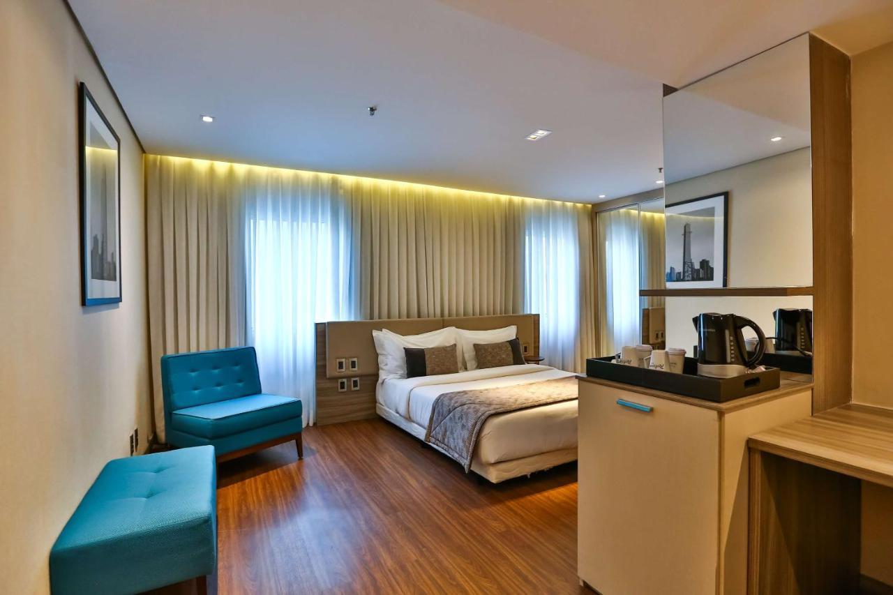 Radisson Vila Olimpia São Paulo Luaran gambar A room at the hotel